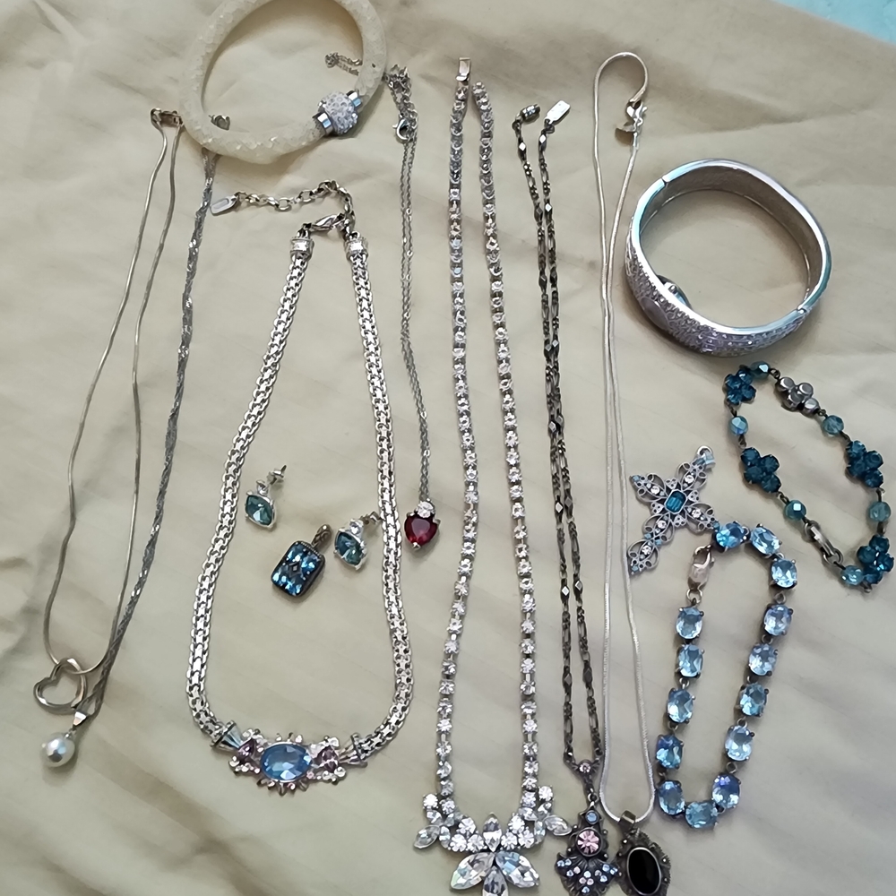 Elegant Silver and Blue Jewelry Set